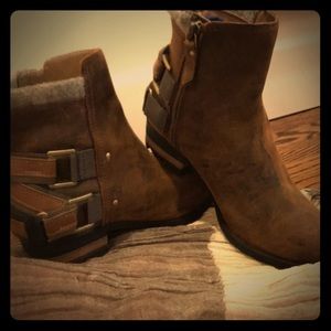 Sores leather booties